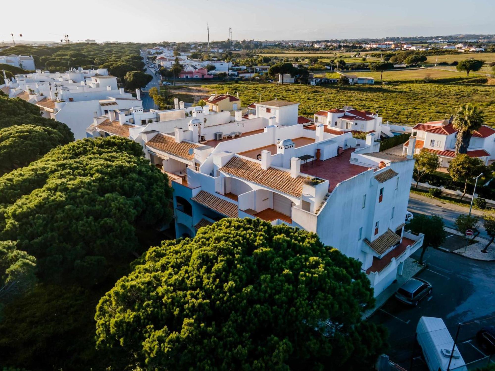 Casa Falesia T2 - Garden View - 5 Min From The Beach - Wifi Olhos de Agua  Extérieur photo