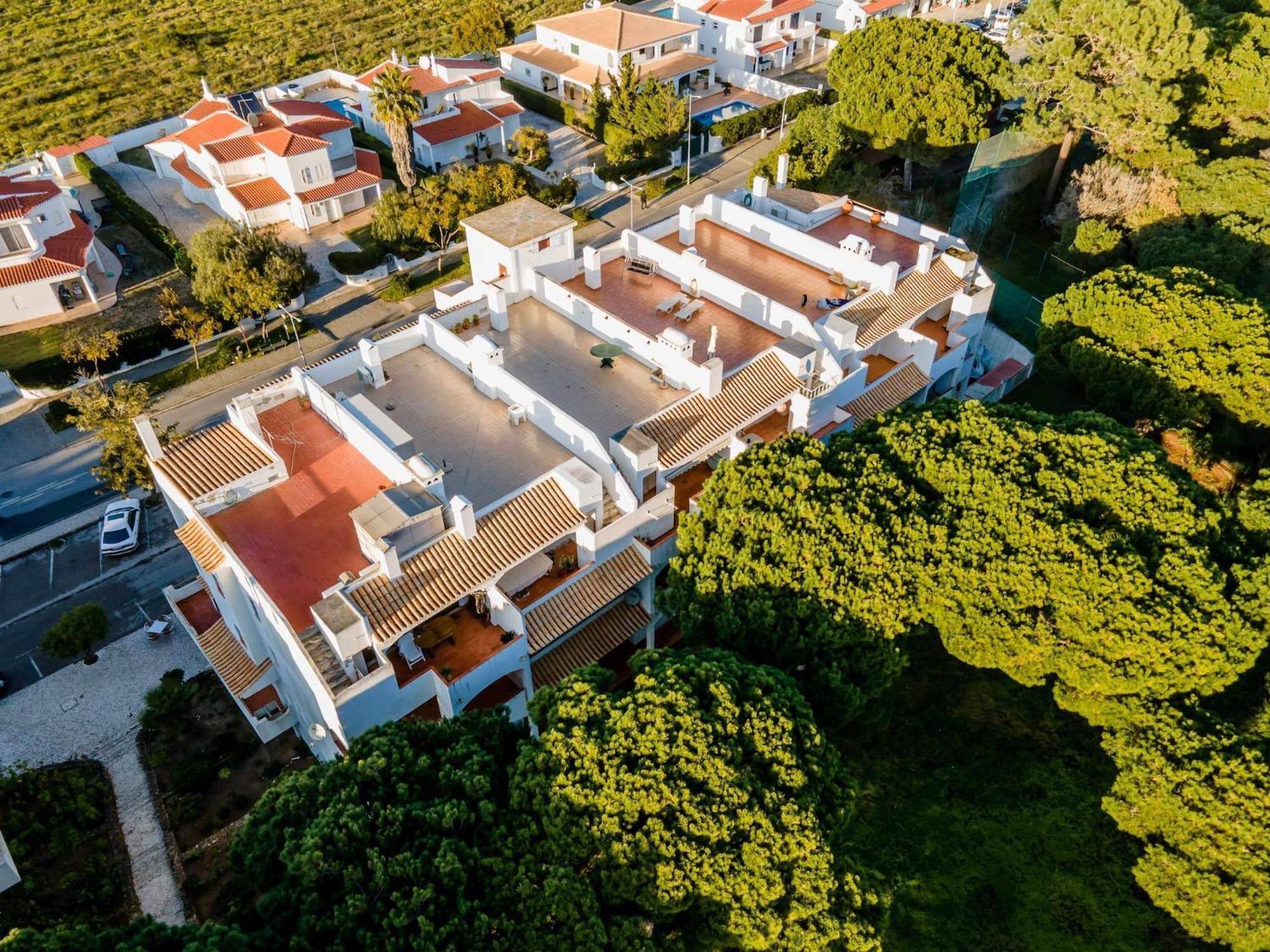 Casa Falesia T2 - Garden View - 5 Min From The Beach - Wifi Olhos de Agua  Extérieur photo